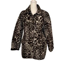 Chico’s Snow Leopard Quilted Snap Front Jacket - Size 3 = 16/18.
